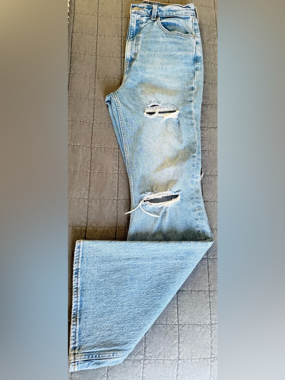 Levi’s - 70’s High Flare (Women)